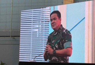 Danrem 052/Wkr Brigjen TNI Rano Tilaar saat memberikan pengarahan mahasiswa baru universitas Tarumanagara Jakarta 