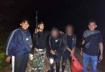 PMI Ilegal melewati jalan tikus diamankan satgas perbatasan 