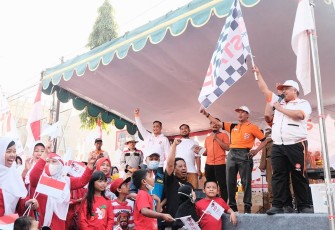 PKS Jatim saat Gelar Jalan Sehat Serentak