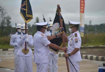 Pangkoarmada III Laksamana Muda TNI Irvansyah saat sertijab jabatan strategis jajaran Koarmada III 