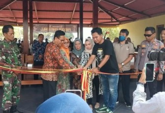 Danramil 0801/01 Pacitan saat menghadiri peresmian 
