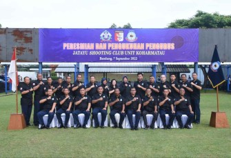 Foto bersama Dankoharmatau bersama jajaran pengurus Jatayu Shooting Club Unit Koharmatau 