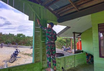 Pengecetan masjid di perbatasan 