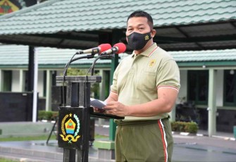 Danrem 023/KS Kol Inf Dodi Triwinarto saat memberikan pengarahan 
