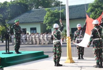 Upacara bendera di Korem 081/DSJ 