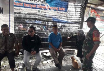 Serda Sunardi saat komsos bersama warga binaannya