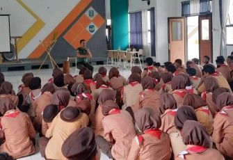 Serma Lendra saat memberikan motivasi 