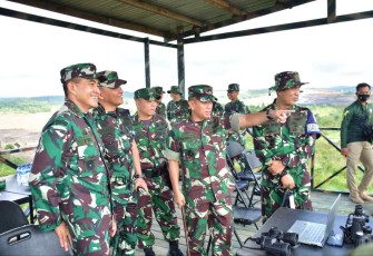 Pangdam VI/Mlw saat meninjau UST Tingkat Kompi Terintegrasi