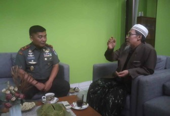 Danrem 064/MY Brigjen TNI Tatang Subarna silaturahmi dengan Ketum MUI Provinsi Banten KH Tb Hamdi Ma'ani Rusydi 