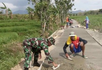 Pengecoran jalan desa wilayah binaan 