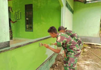 Pengecetan masjid di perbatasan 