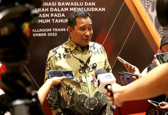 Dirjen Pol & Pum Bahtiar saat memberikan keterangan pers di Bali, Selasa (27/9)