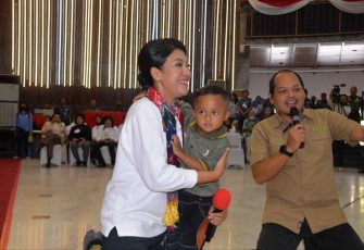 Ketum Dharma Pertiwi Ibu Hetty Andika Perkasa saat roadshow Stunting di Banua Kalsel, Kamis (29/9)