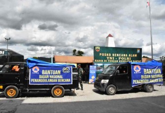 Bantuan kemanusiaan warga terdampak bencana gempa bumi Tapanuli Utara. Minggu (2/10)