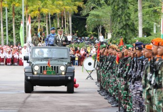 Pangdam XII/Tpr Pimpin Upacara Parade HUT TNI Ke-77