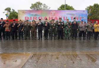 Peringatan HUT TNI ke-77 di perbatasan RI - Malaysia, Rabu (5/10)