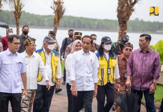 Menteri Basuki dampingi presiden Jokowi tinjau persiapan infrastruktur jelang KTT G20 di Bali. Kamis (6/10)