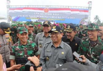 Danrem 081/DSJ Kolonel Inf Deni Rejeki saat konferensi pers di Tulungagung 