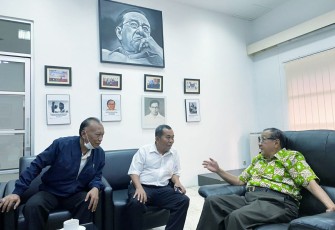 Gandi Parapat bersama Akbar Tandjung 
