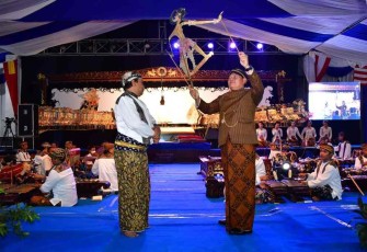 Pagelaran wayang kulit semalam suntuk di Kabupaten Madiun 