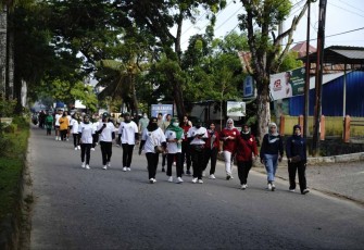 Jalan santai meriahkan HUT ke 77 KESAD di Kendari