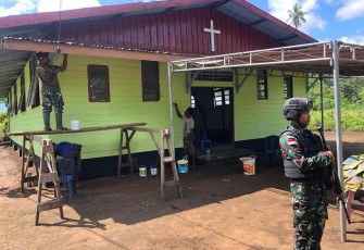 Perindah gereja di perbatasan 