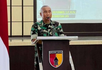 Kasiter Korem 081/DSJ saat memberikan sambutan 