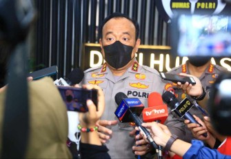 Kadiv Humas Polri Irjen Dedi Prasetyo saat memberikan keterangan pers di Jakarta 