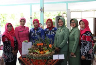 Lomba Merangkai Toga