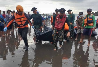 Evakuasi nelayan tenggelam