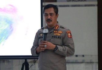 Kabareskrim Polri Komjen Agus Andrianto saat memberikan keterangan pers 