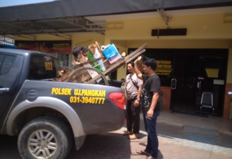 Bantu antar pulang pedagang asongan yang sakit