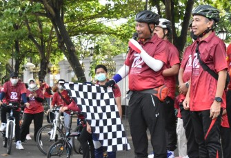Pj Bupati Pati lepas fun bike di depat kantor Setda Kab. Pati