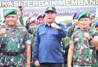 Danrem 081/DSJ Kolonel Inf Deni Rejeki bersama Kapoksahli 