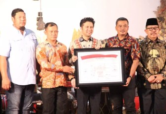 Danrem 081/DSJ Kolonel Inf Deni Rejeki saat Deklarasi Jatim Bersih Narkoba