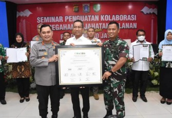 Pangdam Jaya Mayjen TNI Untung Budiharto saat mengikuti seminar pencegahan kejahatan jalanan di Jakarta 