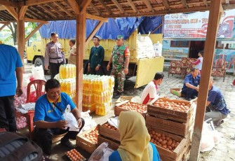 Operasi pasar murah di wilayah binaan