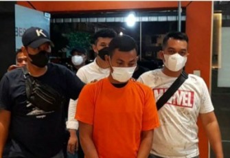R (33) tahun pemalak pedagang saat dibawa Satreskrim Polrestabes Medan 