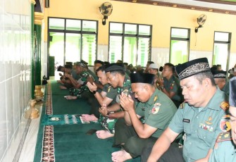 Doa bersama prajurit Kodim 0802/Ponorogo 