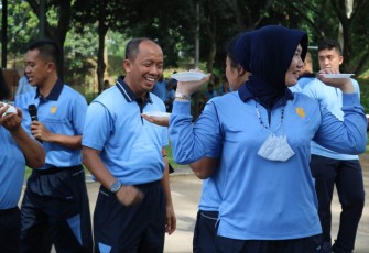 Komandan Kosek IKN Marsma TNI Setiawan saat olahraga bersama anggotanya