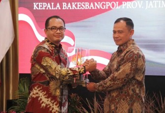 Danrem 081/DSJ Kolonel Inf Deni Rejeki saat pisah sambut Kabakorwil I Madiun