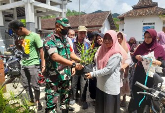 Penyerahan bibit jahe merah warga binaan