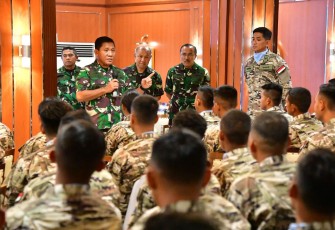 Wakasal Laksdya TNI Ahmadi Heri Purwono