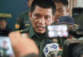 Kapendam I/BB Kolonel Inf Rico J Siagian saat memberikan keterangan pers 