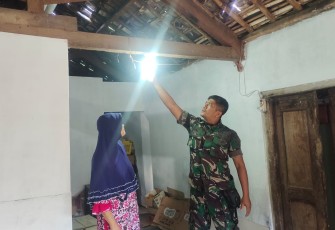 Listrik gratis Babinsa Ponorogo 