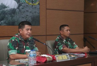 Irdivif 2 Kostrad saat memberikan pengarahan 