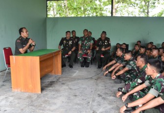 Pengarahan Danrem 073/Mkt kepada prajurit Yonif 410/Alg