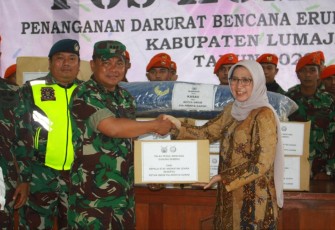 Bansos TNI AU Peduli warga terdampak erupsi gunung Semeru 
