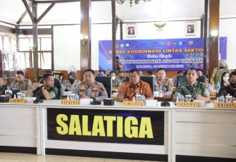 Kasiops Korem 073/Mkt mengikuti rapat lintas secara daring 