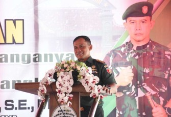 Danrem 081/DSJ Kolonel Inf Deni Rejeki saat memberikan sambutan peresmian Koramil 15/Karanganyar 